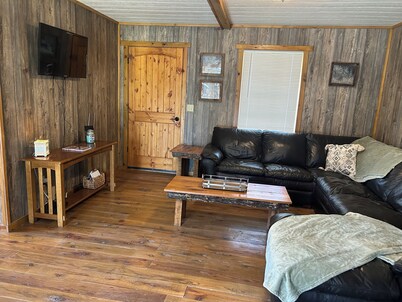 RUSTIC CABIN IN WEST MINERAL