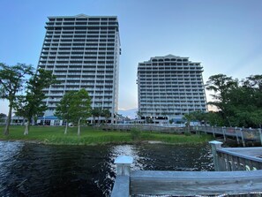 Exterior - 2BR Deluxe 1 Mile from Disney! (Orlando)