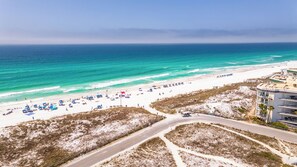 Beach nearby - 🐾 Paws & Relax | Seagrove Beach Studio w/ Pool, Hot Tub + Balcony (Santa Rosa Beach)