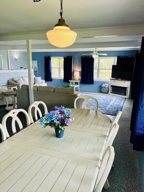 Dining - Peaceful Two Bedroom Cottage with Private Beach (Elberta)