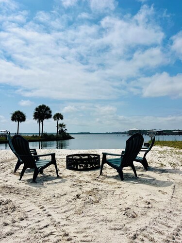 Peaceful Two Bedroom Cottage with Private Beach