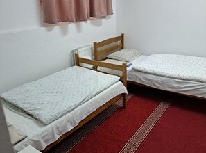 18 bedrooms, free WiFi - Rooms Đenadija (Hrvatska Kostajnica)