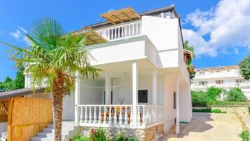 Apartment (First Floor) | Exterior
