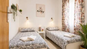 Apartamento (ground floor) | 7 dormitorios y cunas (de pago)