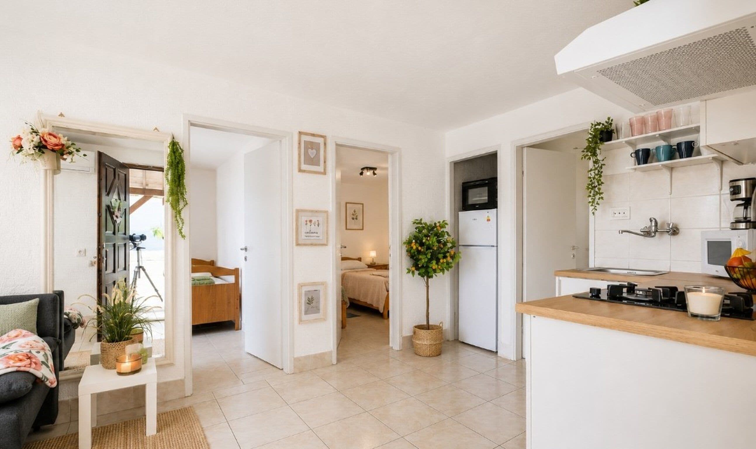 Apartment (First Floor) | Living room | 32-inch flat-screen TV with satellite channels