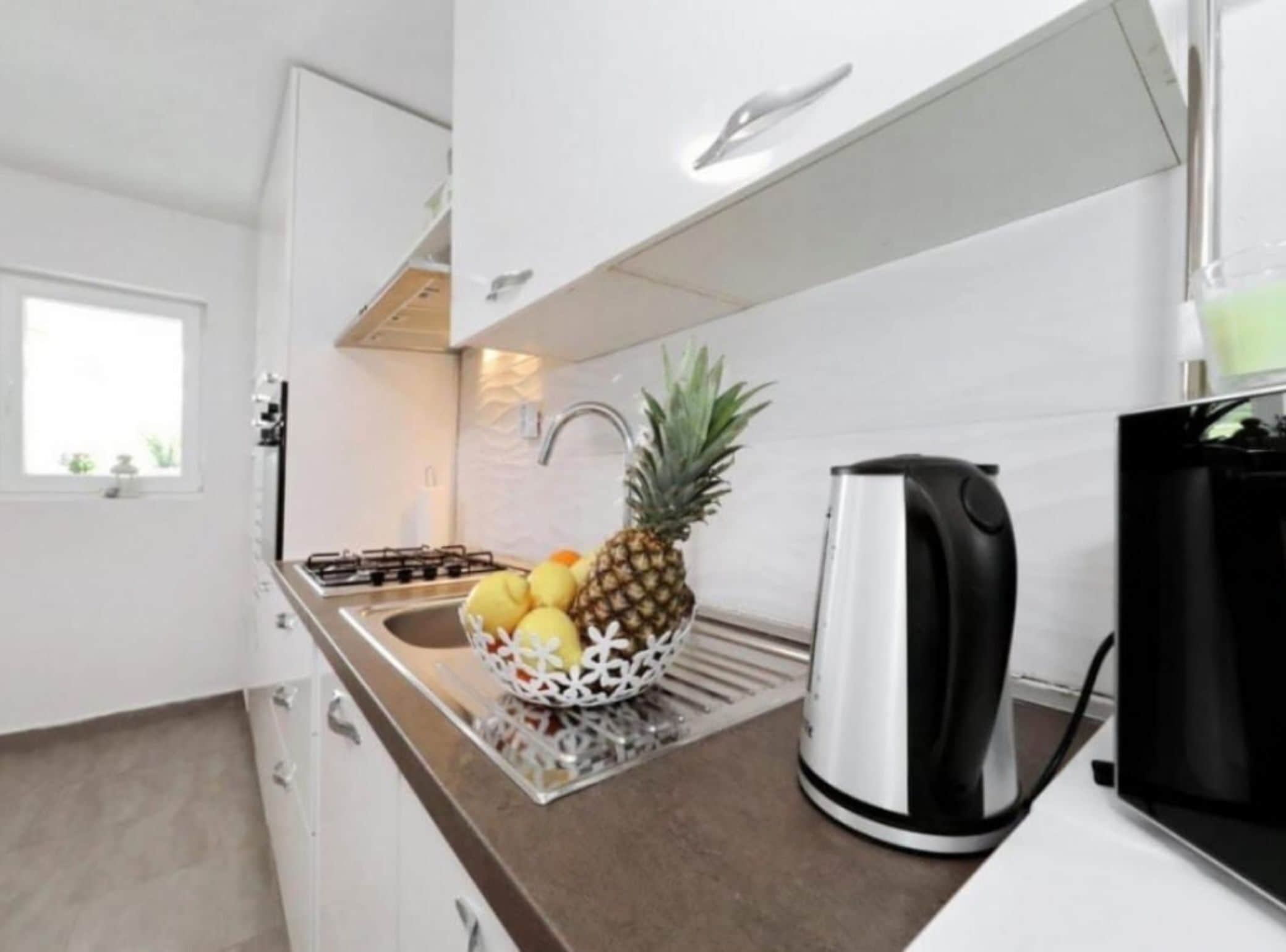 Apartment (First Floor) | Eigene Küche