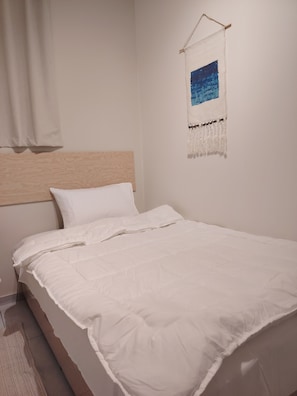 1 habitación, tabla de planchar con plancha y internet