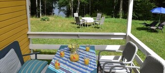 Vacation home on the lake with rowing boat!