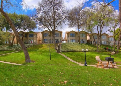 Comal River Condo 307