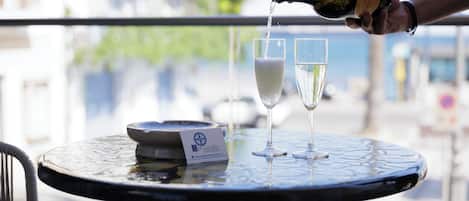 Deluxe Double Room, Sea View | Outdoor dining