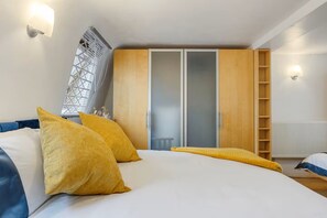 1 soverom, skrivebord, strykejern/-brett og wi-fi (inkludert)
