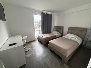 基本公寓, 2 間臥室 | 熨斗/熨衣板、免費無線上網、床單