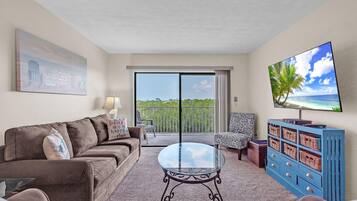 Condo, Plusieurs lits (Bayshore Yacht & Tennis 205) | Aire de séjour