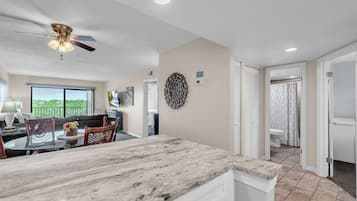 Condo, Multiple Beds (Bayshore Yacht & Tennis 205) | Interior