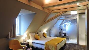 Superior Double Room, City View | In-room safe, blackout drapes, soundproofing, free WiFi