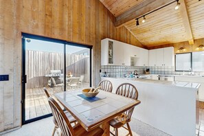 Dining - Pelican Landing - Ocean view home with stone fireplace, dog-friendly (Sea Ranch)