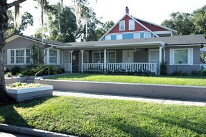 Exterior - Springfield Oasis  Cozy Furnished Stay Near UF Health & Proton Center (Jacksonville)