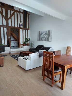 Living area - Vrbo Property (Cercoux)