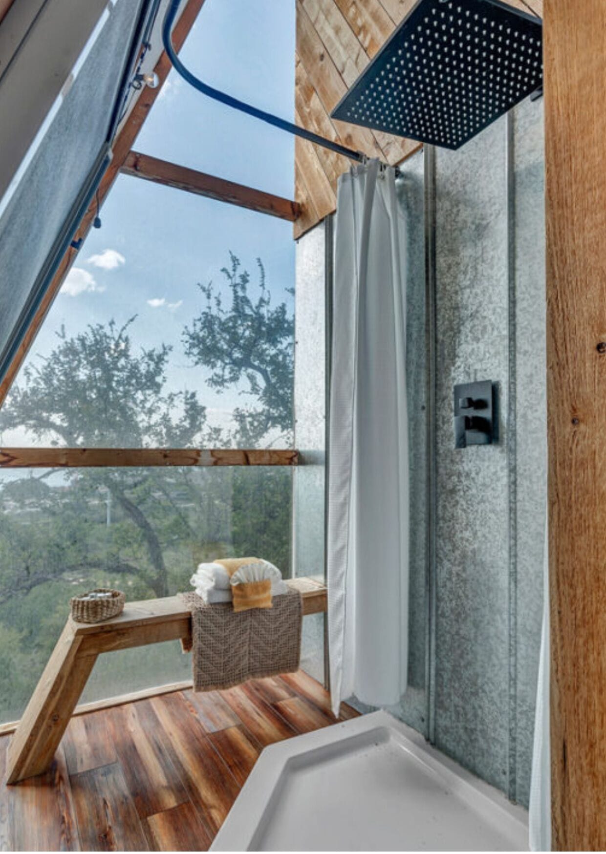 Sunset Cliff House | Baño | Secadora de cabello, toallas, jabón, shampoo 