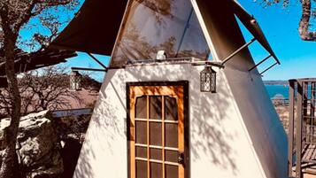 Studio Suite, Lake View | Exterior