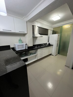 Private kitchen - Vrbo Property (Bombinhas)