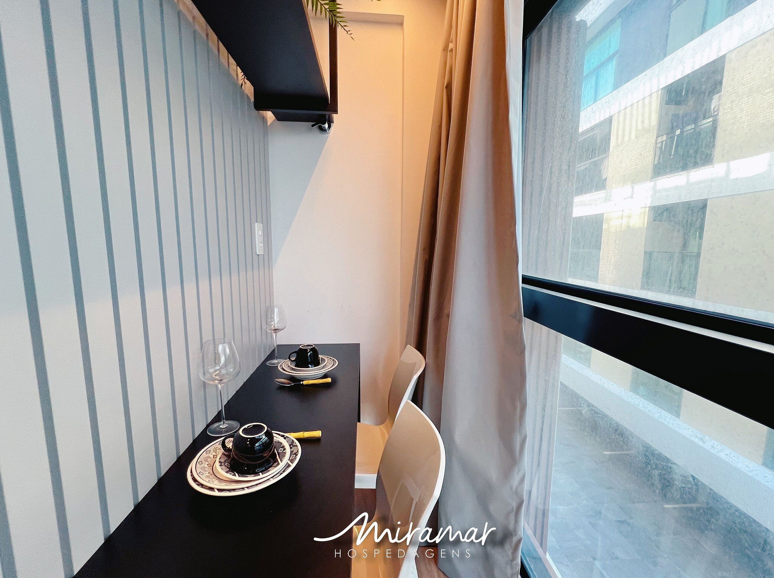 Comfort Apartment | Dining