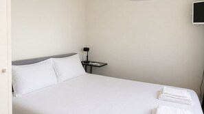 Iron/ironing board, free WiFi, bed sheets - A: Douro & Bridge Views | Boutique Apartments (Vila Nova de Gaia)