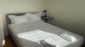 Room - Douro Bridge - Studio A (Vila Nova de Gaia)