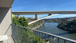 Property grounds - F: Ponte Luis Balcony | Riverside Flat (Vila Nova de Gaia)