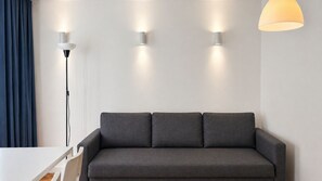TV - H: Douro & Bridge Views | Boutique Apartments (Vila Nova de Gaia)