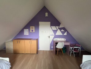 4 bedrooms, iron/ironing board, WiFi, bed sheets - A peaceful getaway (Béduer)