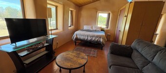 Perfect 3-bedroom farmhouse in adorable Estancia