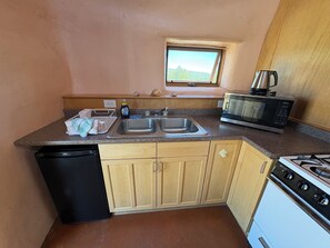 Private kitchen - Perfect 3-bedroom farmhouse in adorable Estancia (Estancia)