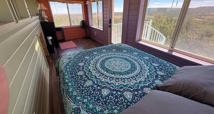 Perfect 3-bedroom farmhouse in adorable Estancia