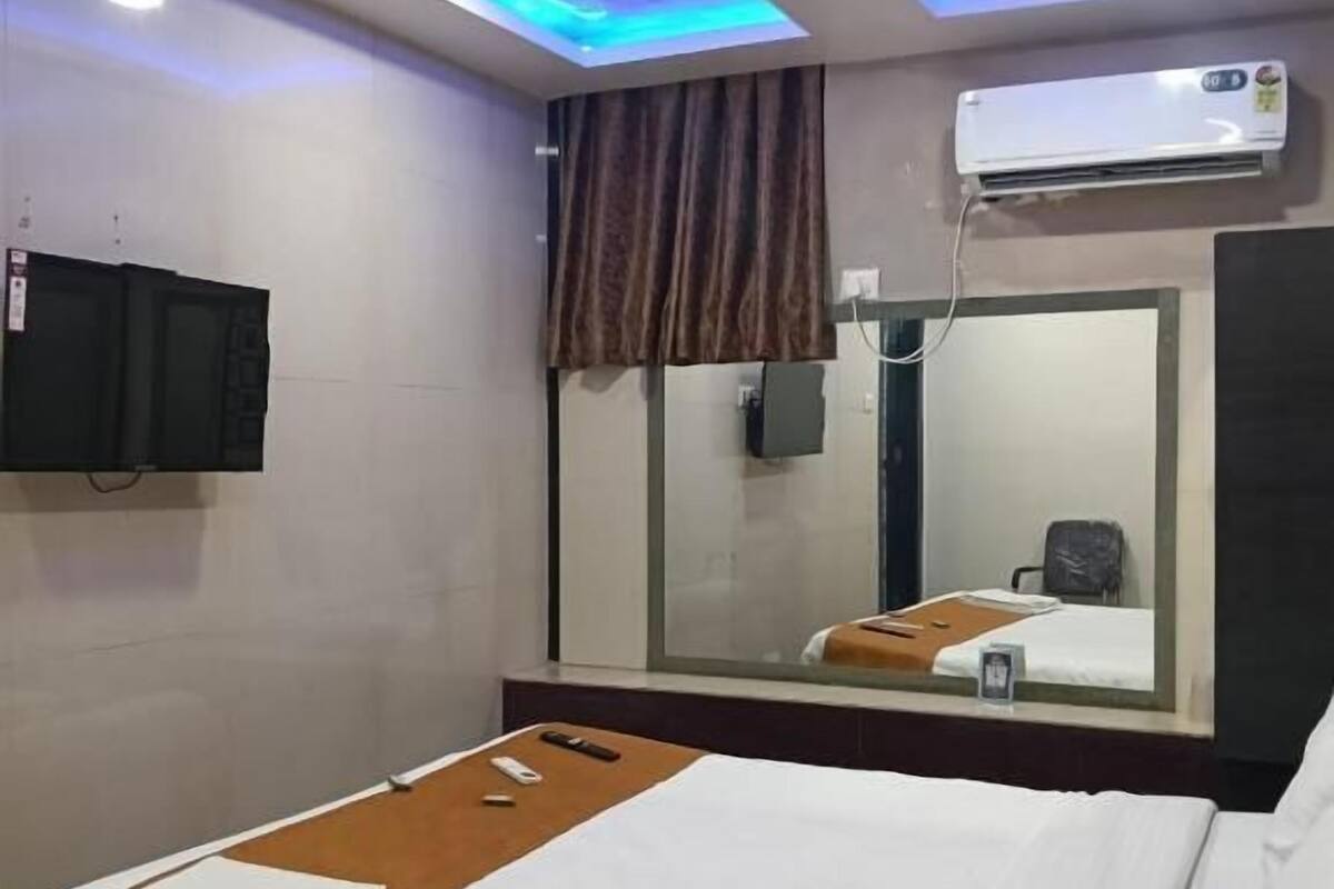 Deluxe Double Room, City View