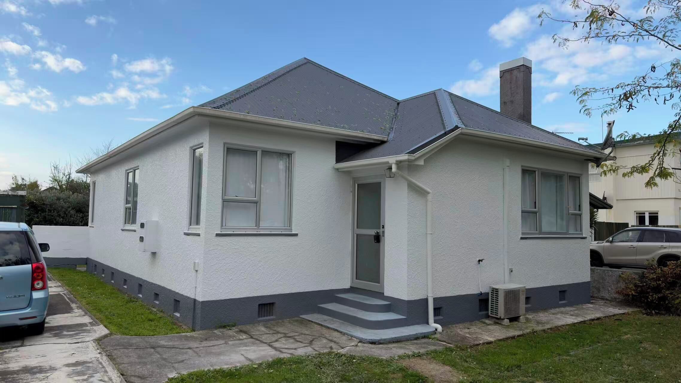 Basic House | Exterior