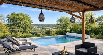 Maison contemporaine en bois avec piscine