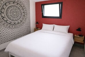 4 habitaciones, tabla de planchar con plancha, wifi y ropa de cama 