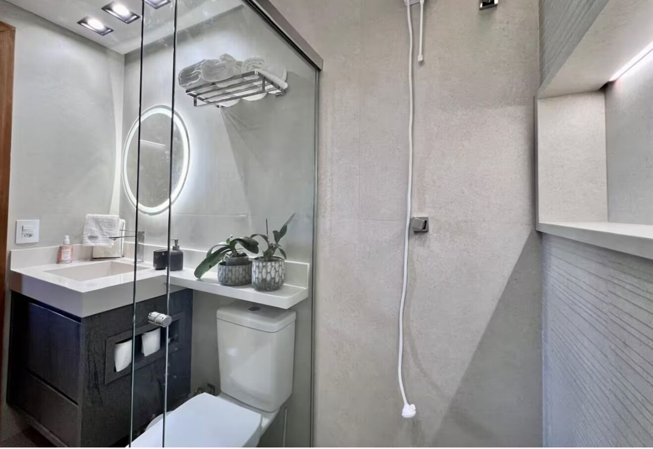 Hårtørrer, håndklæder, Sæbe, Toiletpapir