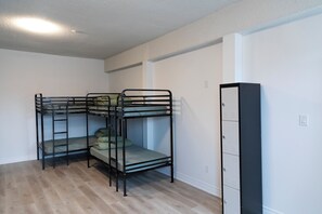 Single Bed in 10-Bed Female Dormitory Room Ensuite - Check Inn CA (Toronto)