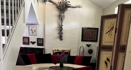Large 4030 house, bedrooms, both with private bathrooms. Breakfast included pool