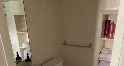 Large 4030 house, bedrooms, both with private bathrooms. Breakfast included pool
