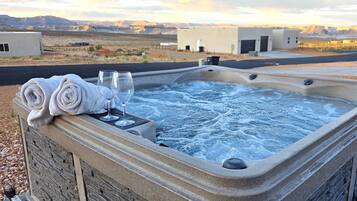 Bain à remous extérieur