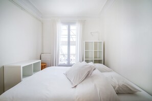 2 bedrooms, free WiFi, bed sheets - Canal St Martin Design (Paris)