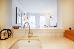 Interior - Canal St Martin Design (Paris)