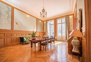 Dining - Wagram Luxury Palace (Paris)