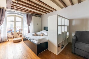 Bügeleisen/Bügelbrett, kostenloses WLAN, Bettwäsche