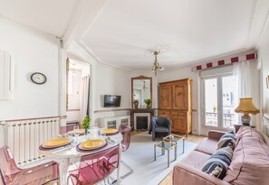 TV - Mouffetard Rustic la Clef (Paris)