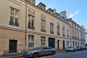 Exterior - Marais Picasso - One Bedroom Apartment, Sleeps 3 (Paris)