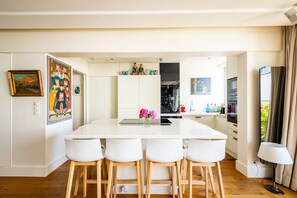 Fridge, microwave, oven, dishwasher - Montmartre Luminous - One Bedroom Apartment, Sleeps 3 (Paris)